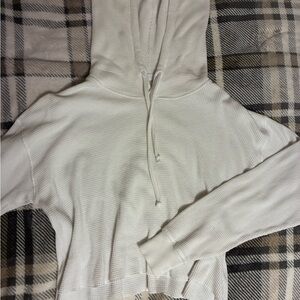 Aritzia TNA Cropped Waffle Hoodie in White Small